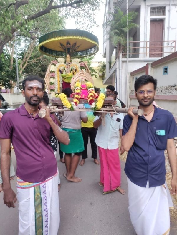 Swami Oorvalam (4)